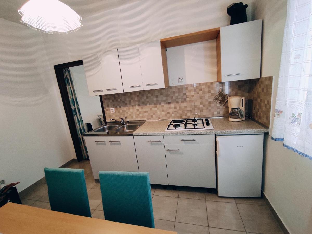 App Karmen With Free Parkig Apartment Porec Exterior photo