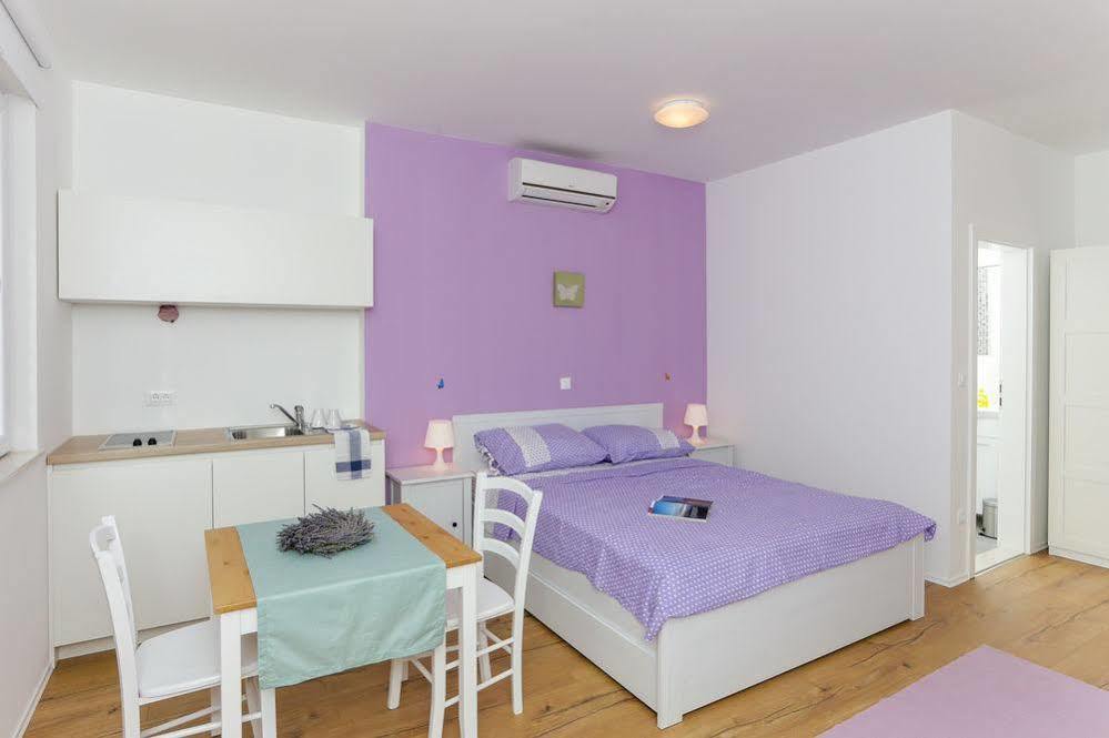App Karmen With Free Parkig Apartment Porec Exterior photo